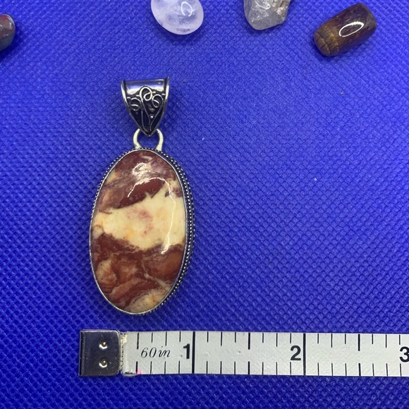 Classic Red Jasper Pendant in Vintage Style Setting! 925 Sterling Silver Overlay - Picture 15 of 15